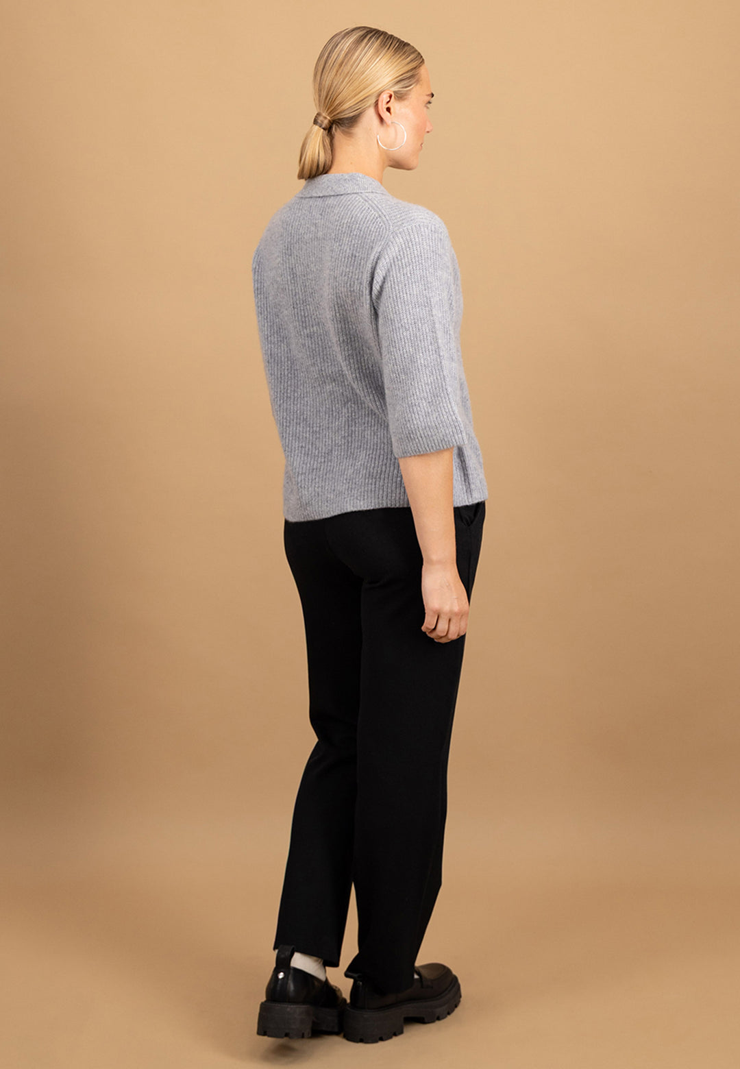 #farbe_alloy-grey