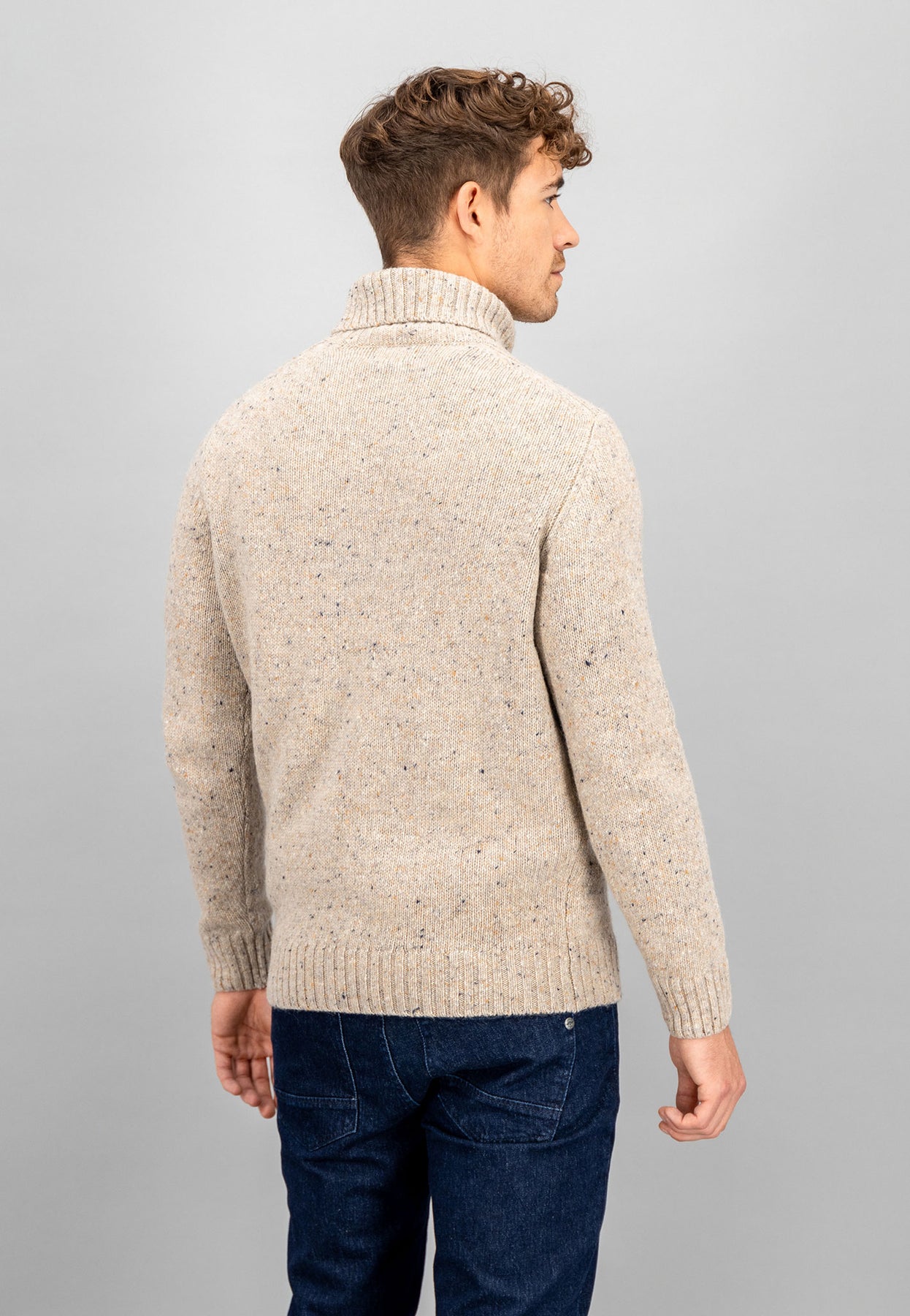 Rollkragen-Pullover aus Donegal-Strick – FYNCH-HATTON | Offizieller Online  Shop | Strickpullover