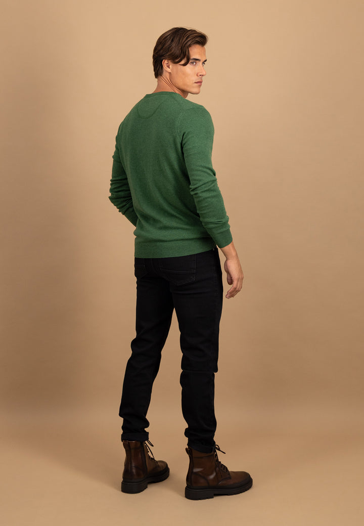 Feinstrickpullover aus Merino-Kaschmir mit V-Ausschnitt