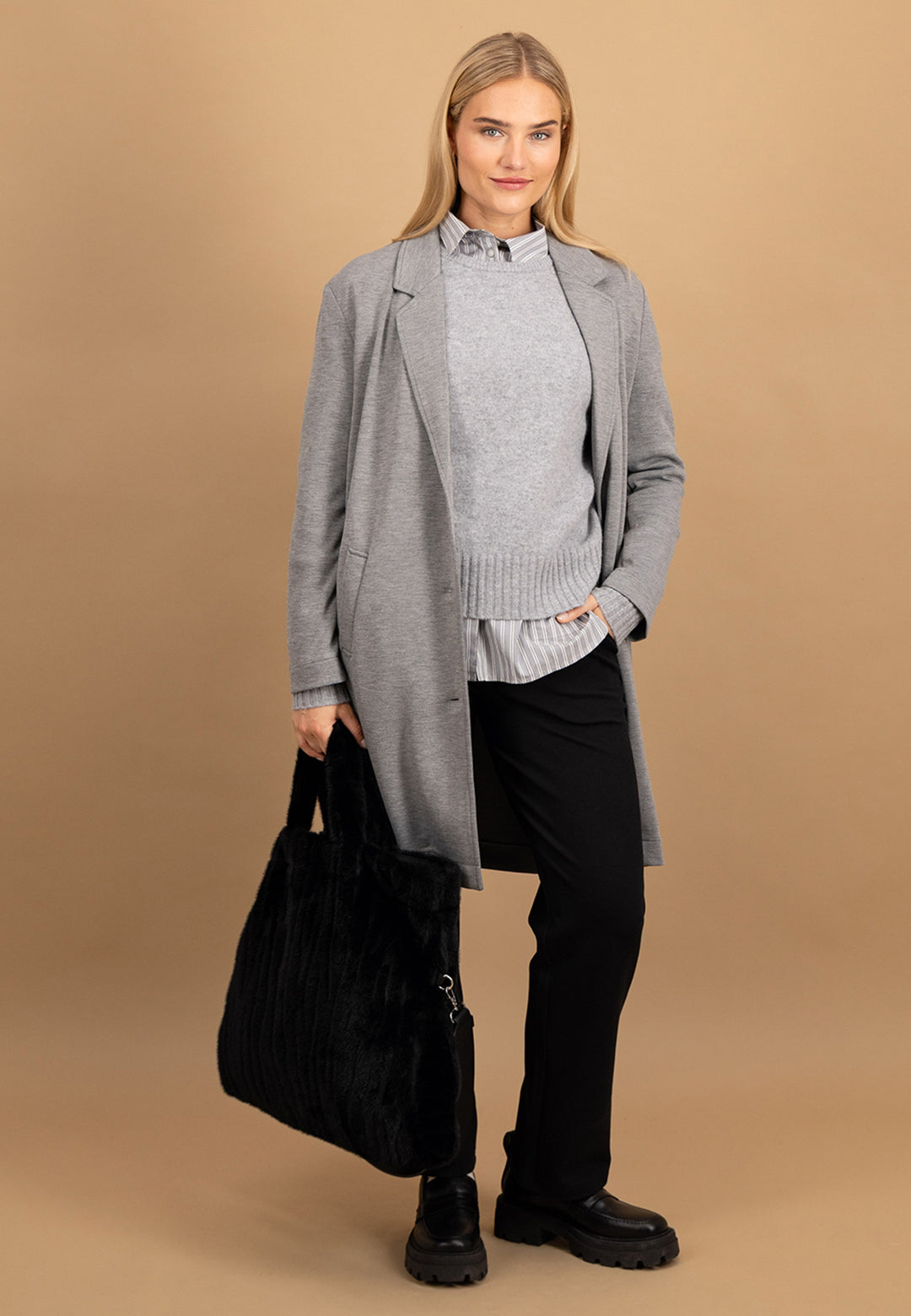 #farbe_alloy-grey