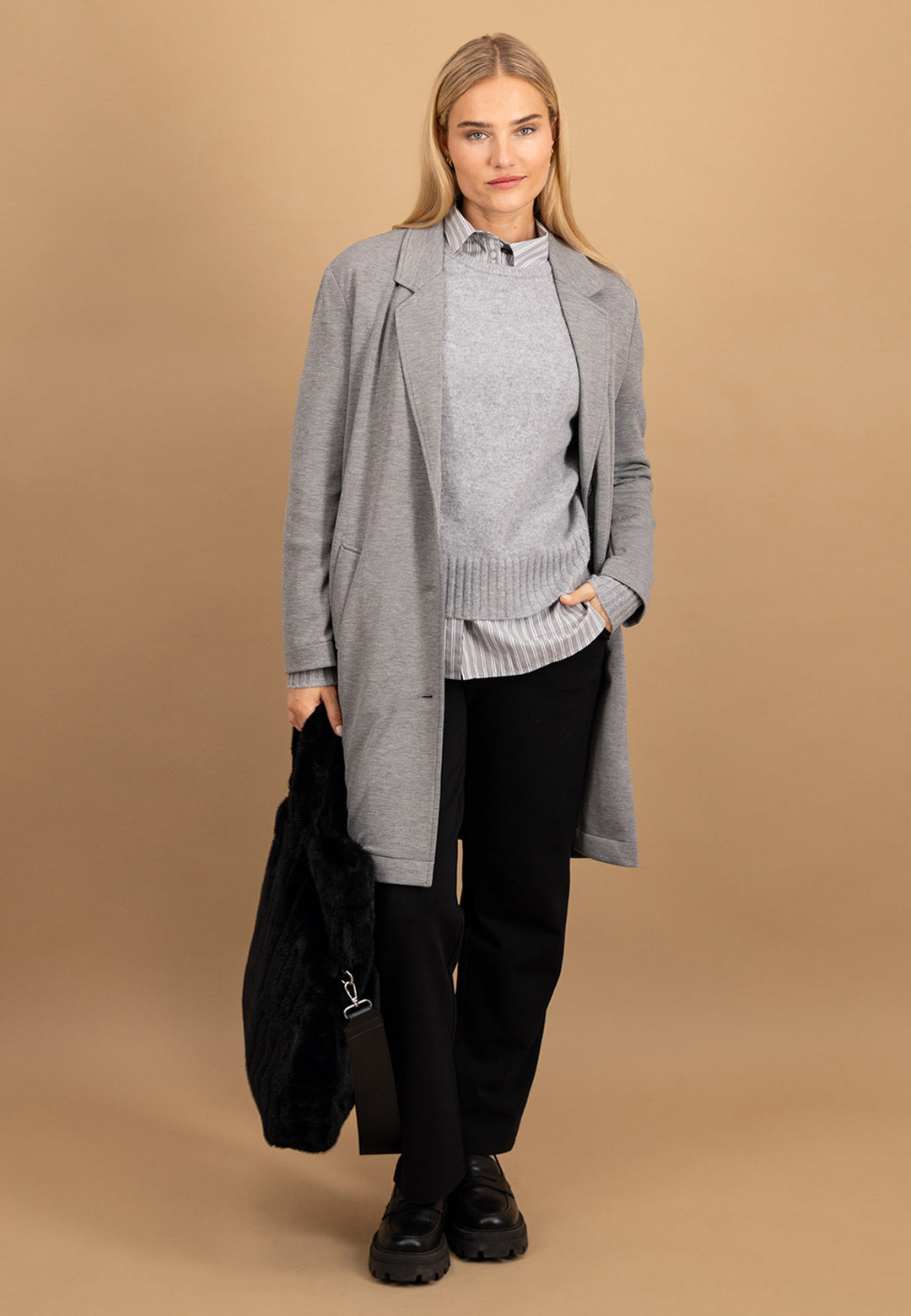 #farbe_alloy-grey