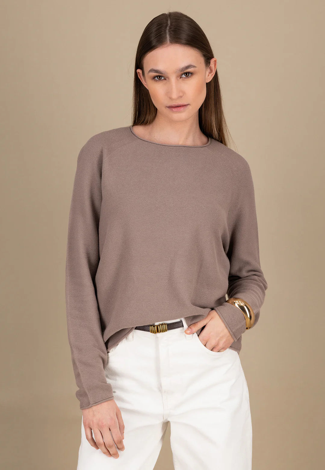 beiger_pullover