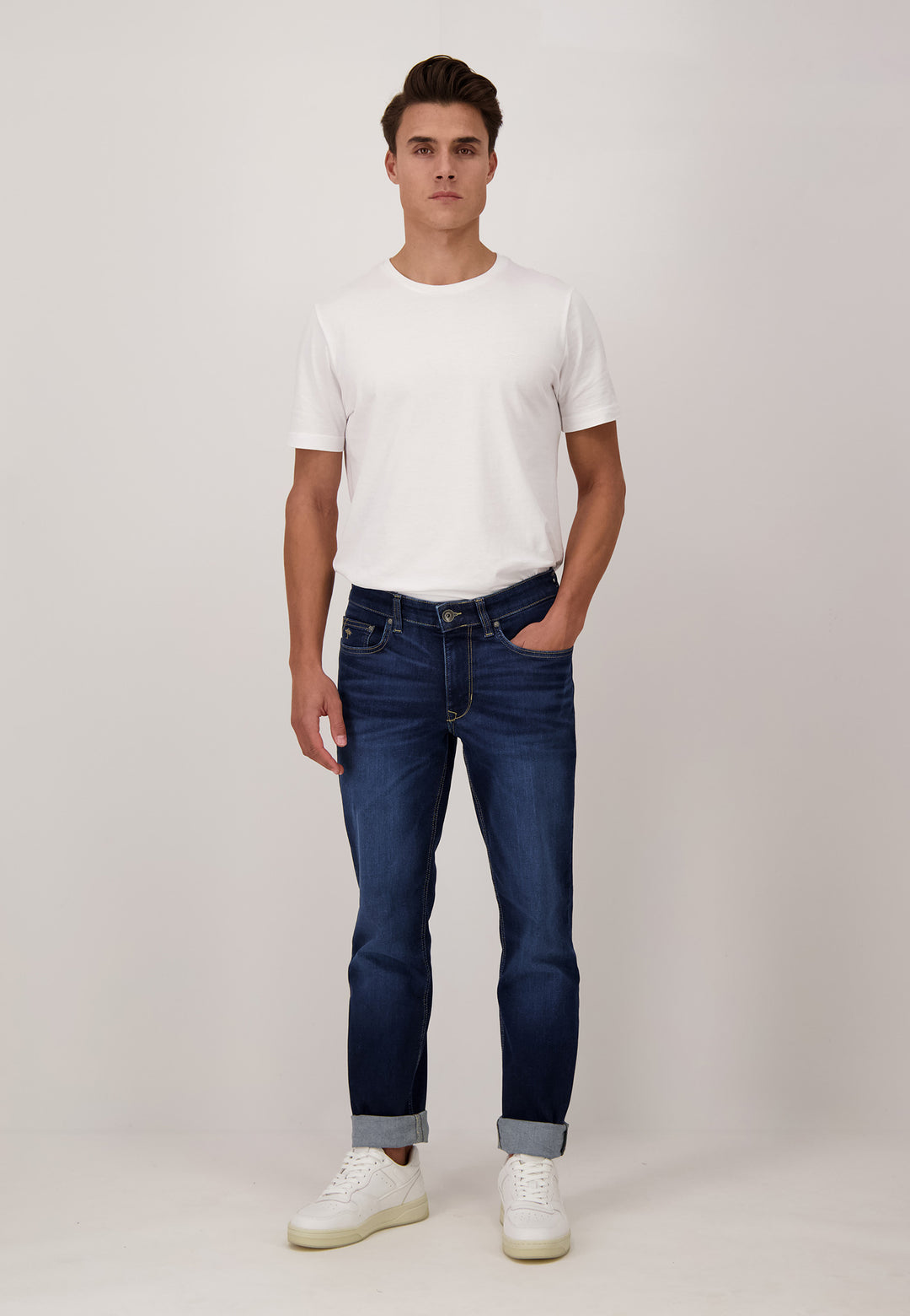 Modern-fit jeans