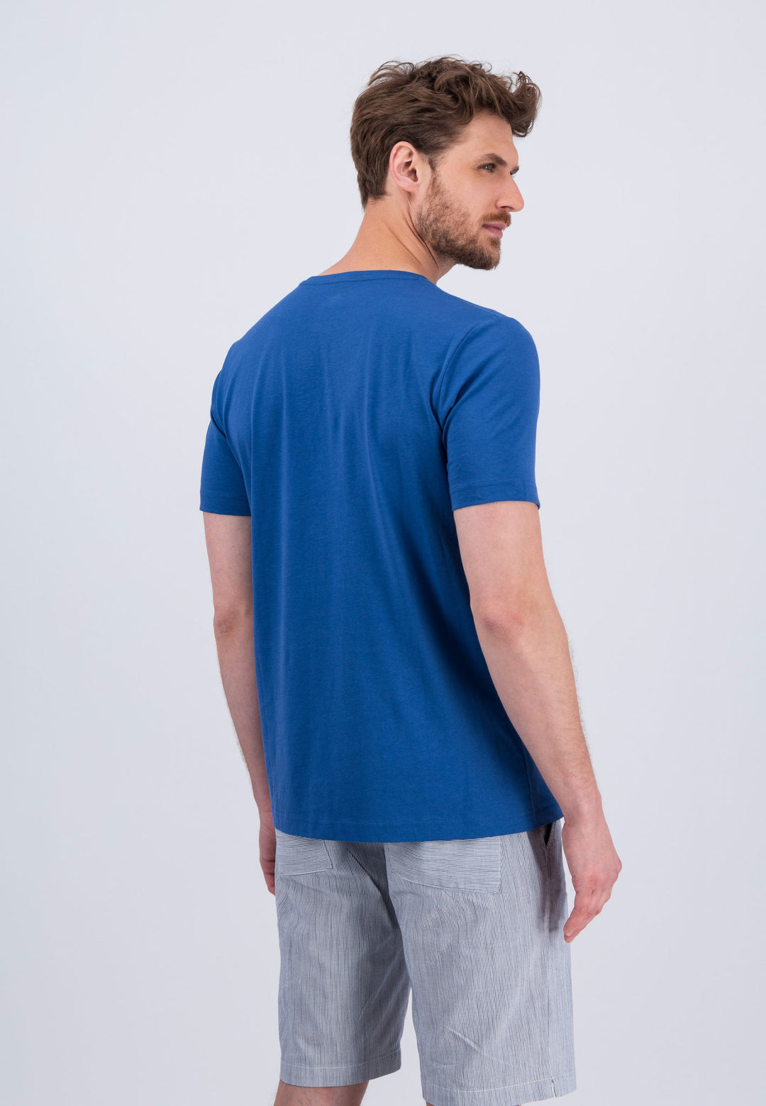Shop Basic – FYNCH-HATTON neck t-shirt Offizieller | crew Online